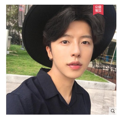 Mũ vành rộng sành điệu