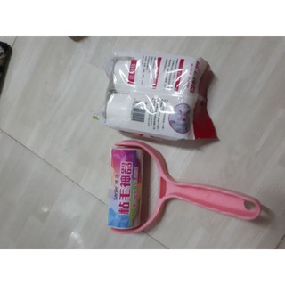 combo cây lăn bụi+cuộn giấy lăn bụi quần áo tiện dụng