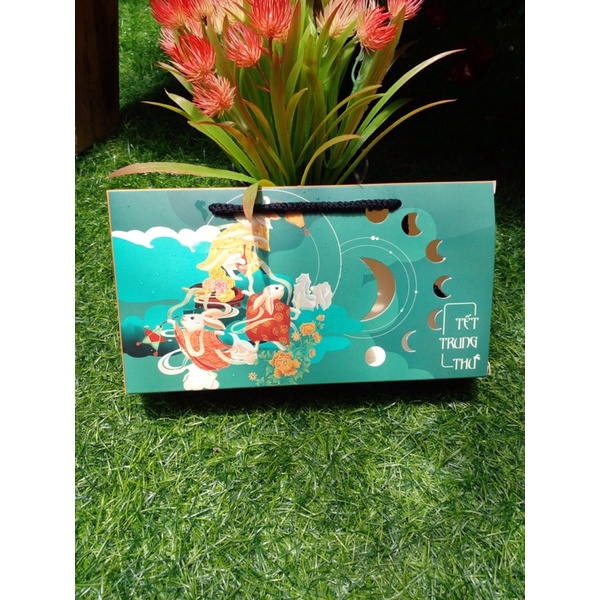 Hộp Trung Thu mẫu mới 2022 (hộp 2 bánh và 1 bánh)