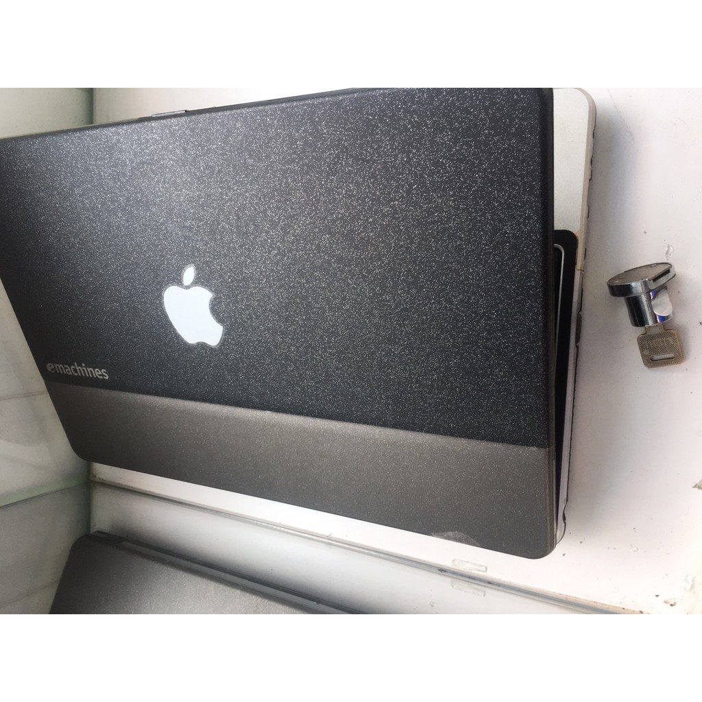 Laptop emchine d425 i3380 ram 4g