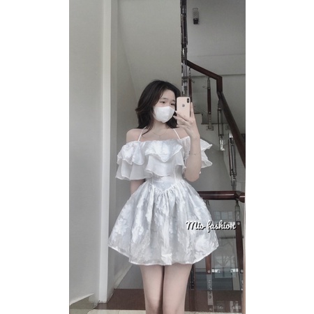 Đầm bẹt vai bèo nude hoa nổi dây vai dáng xòe