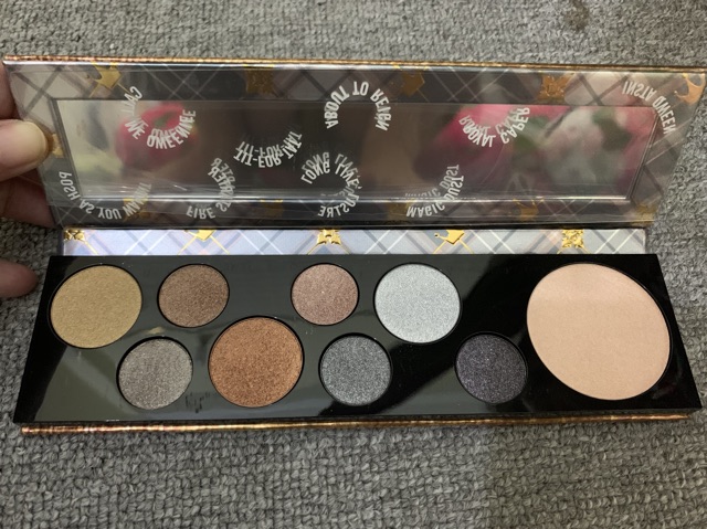 Bảng mắt và bắt sáng MAC Qween supreme