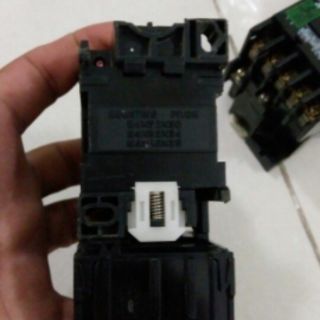 Khởi động từ Mitsubishi
