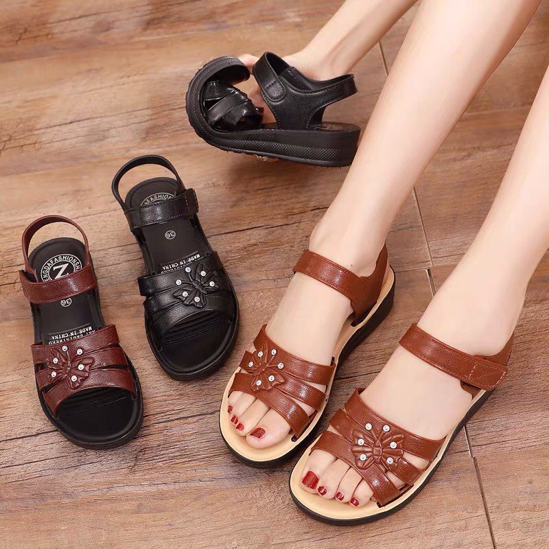 Dép Sandal nữ quai ngang hình siêu nhẹ êm chân hot 2022