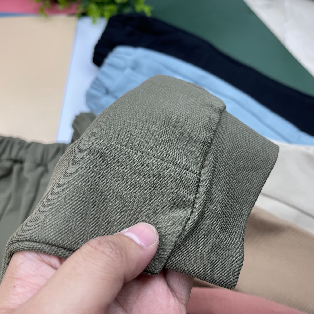 Quần nỉ dành cho bé trai, bé gái hãng Litibaby, size từ 2-8 . Chất nỉ mềm, co giãn, kiểu dáng năng động, thoải mái.