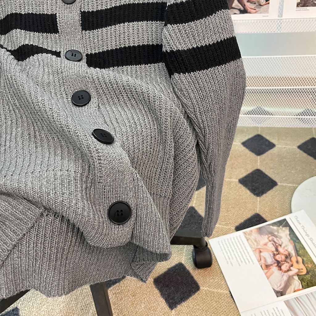 Áo Khoác Cardigan Cổ Lọ Hoạ Tiết Kẻ Sọc Thời Trang Thu Đông Cho Phái Nữ