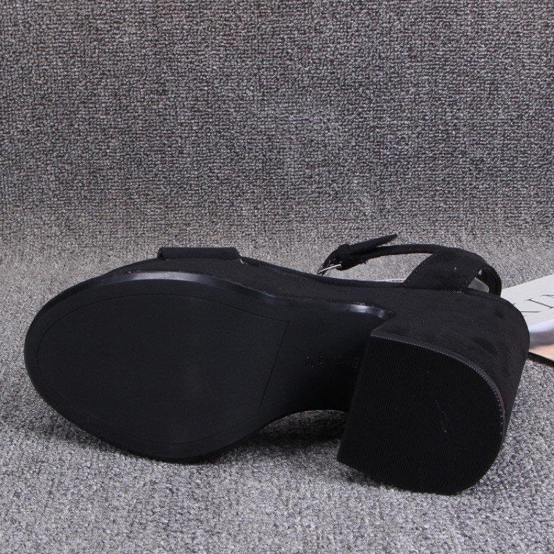 Sẵn/ sandal bershka siêu đẹp 05, dép BSK quai hậu 🖤  beska