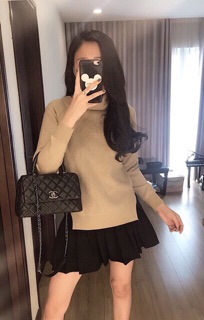 Áo len cổ lọ