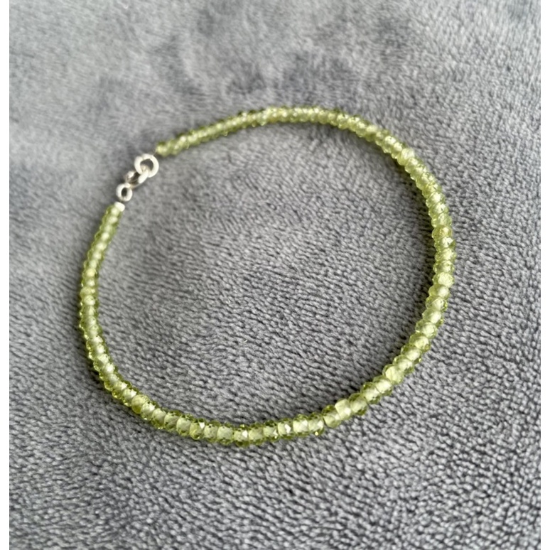 Vòng tay Prehnite
