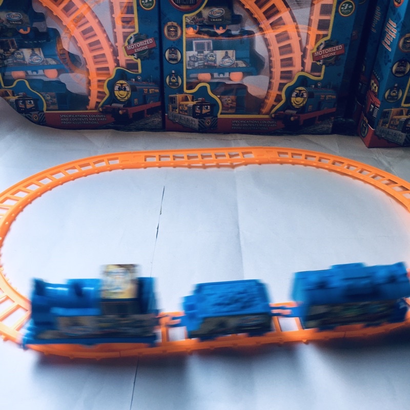 Đồ chơi, đồ chơi trẻ em, đoàn tàu chạy pin . Mô hình đoàn tàu chạy đường ray,chỉ cần 1 viên pin con thỏ là chạy tít luôn