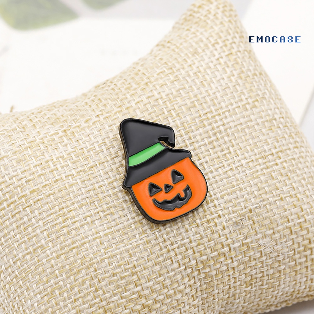 Huy Hiệu Cài Áo Hình Mèo Và Bí Ngô Đáng Yêu