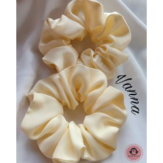 SCRUNCHIES (Vòng đeo tay)