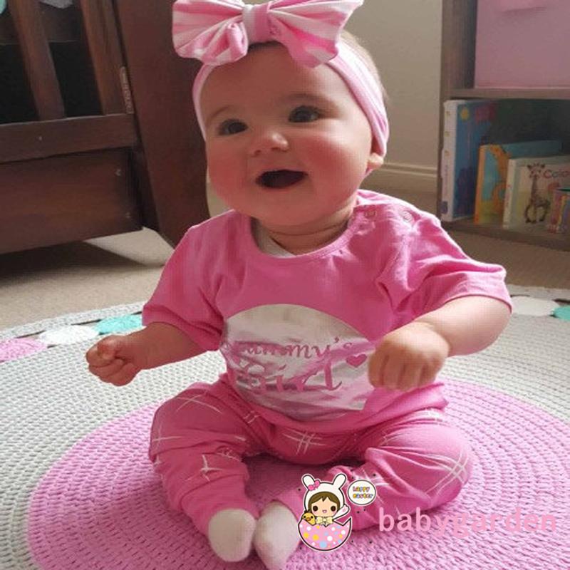 Set áo thun ngắn tay in chữ + quần short cho bé gái