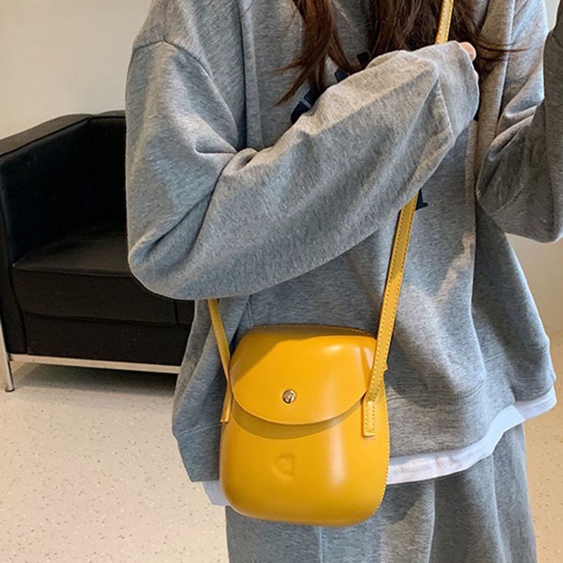 Túi đeo chéo Ielgy kiểu dáng yên ngựa cao cấp dễ phối đồ