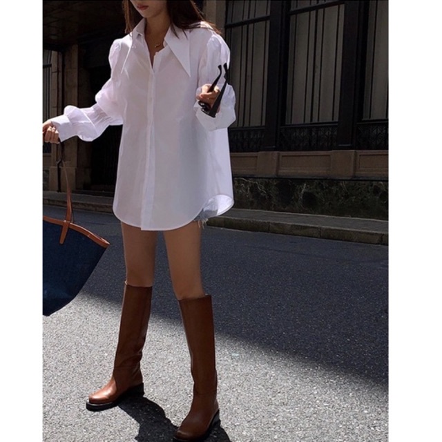 Áo Sơ mi trắng style Hàn form rộng chất thô mịn dày chuẩn form bo chun che khuyết điểm vai thô bắp tay to kèm ảnh thật | BigBuy360 - bigbuy360.vn