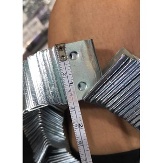 Ke góc vuông 4 lỗ 35mm( xâu 100 cái)