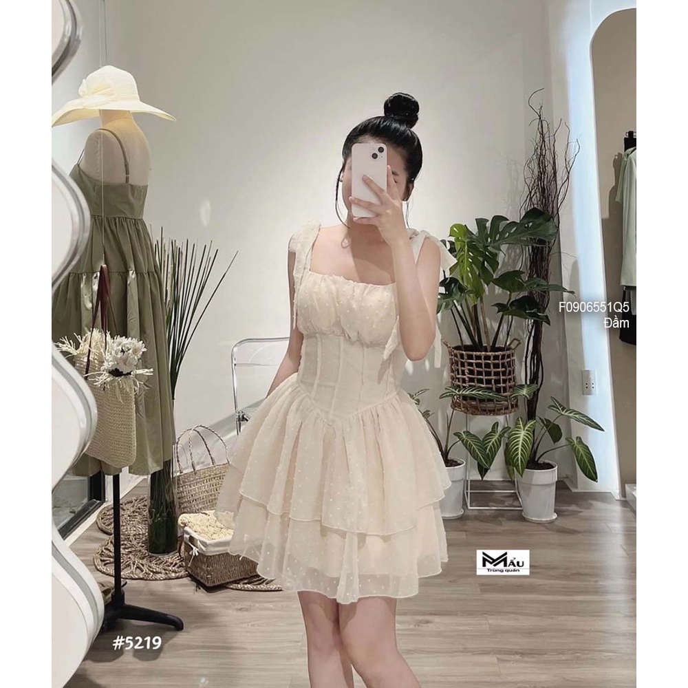 Đầm tơ bi nổi xòe tầng hai lớp cúp ngực 2 dây thắt nơ vai cực xinh cập bến!