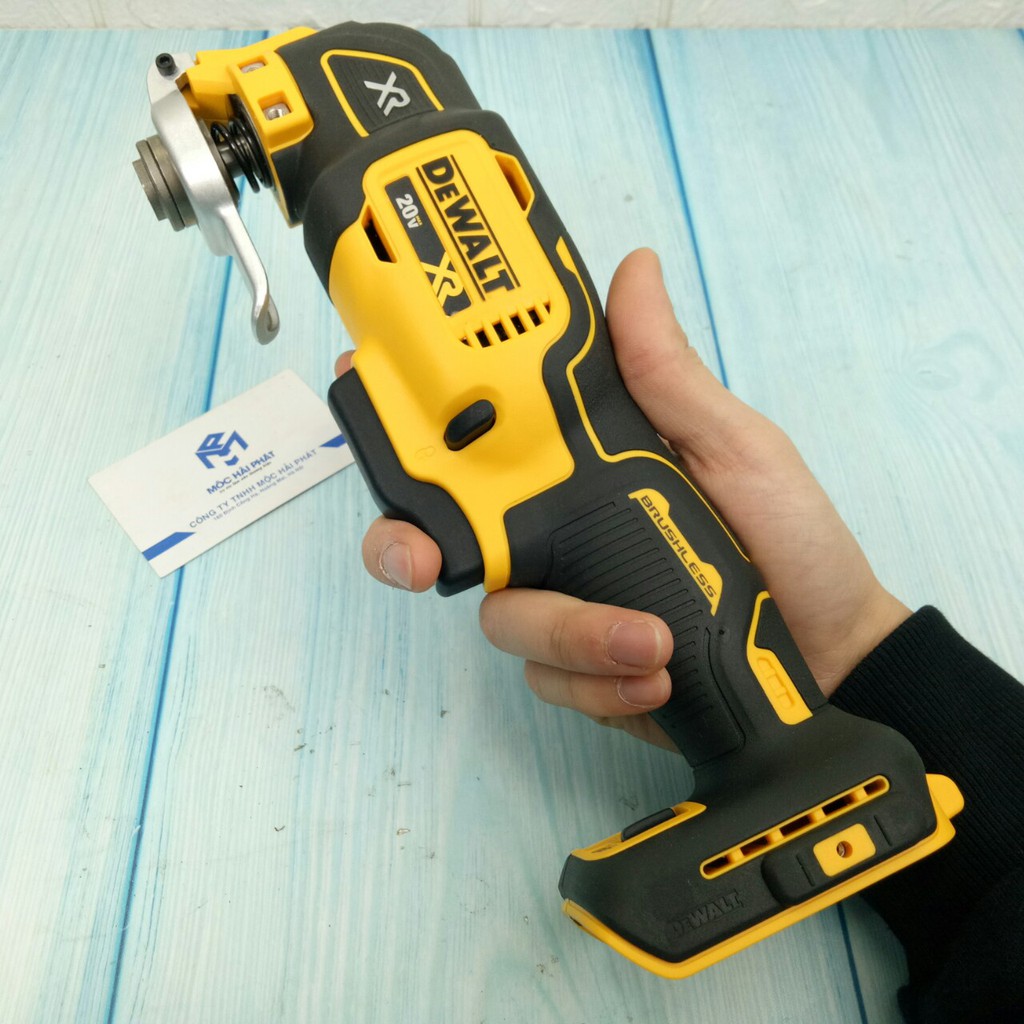 Máy cắt cầm tay 20V Dewalt DCS356N-KR