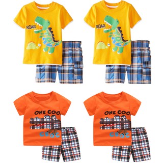 Bộ quần áo gồm 2 món áo thun in hình cá sấu hoạt hình + quần ngắn dành cho bé trai