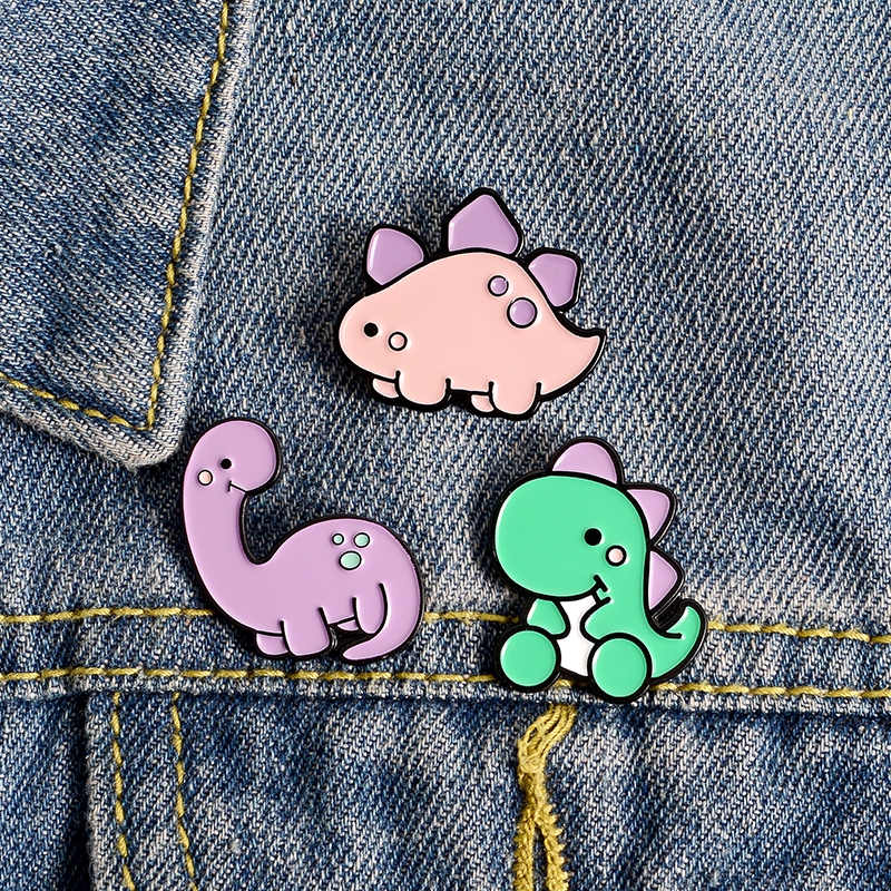 Ghim cài áo QIHE JEWELRY màu hồng hình khủng long Stegosaurus Diplodocus tráng men cho bé/bạn bè
