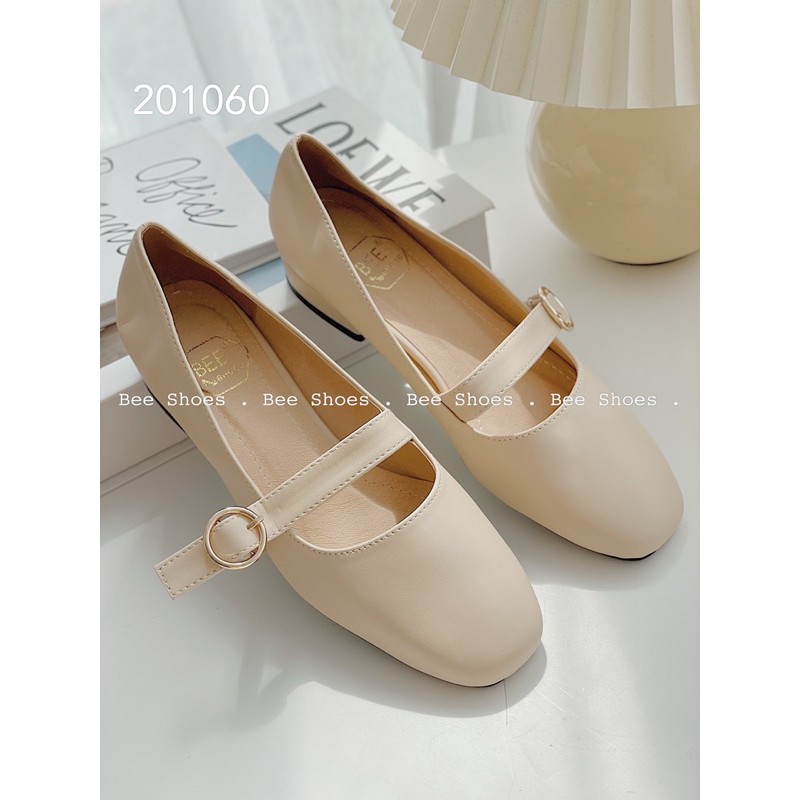 BEESHOES - GIÀY BÚP BÊ NỮ MŨI VUÔNG QUAI NGANG KHUY TRÒN - GIÀY BÚP BÊ NỮ DA LÌ SẴN MÀU ĐEN - BE 201060