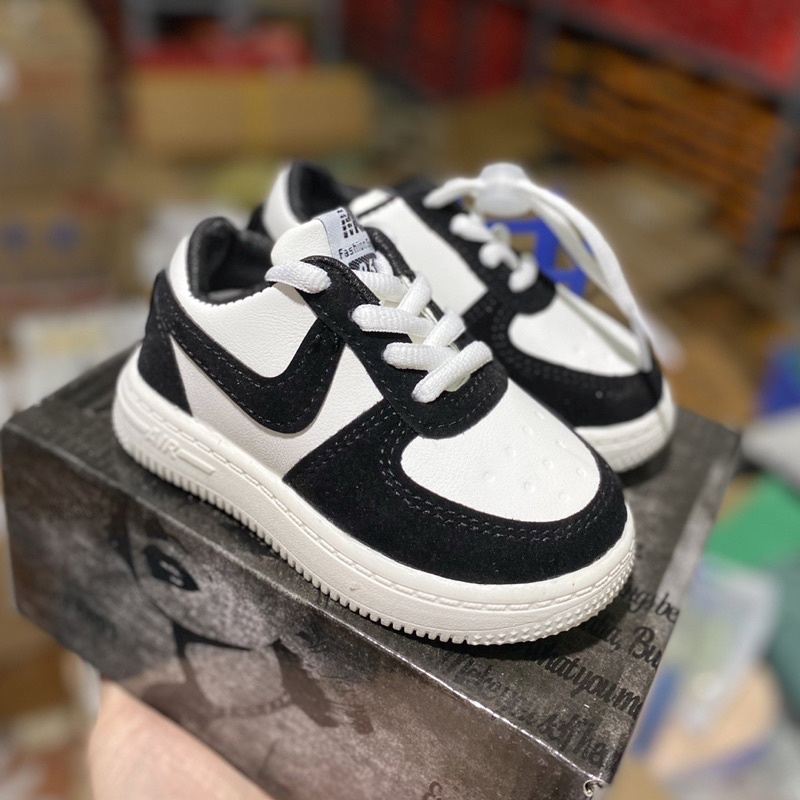 GIÀY THỂ THAO BÉ TRAI, GÁI SIÊU NHẸ