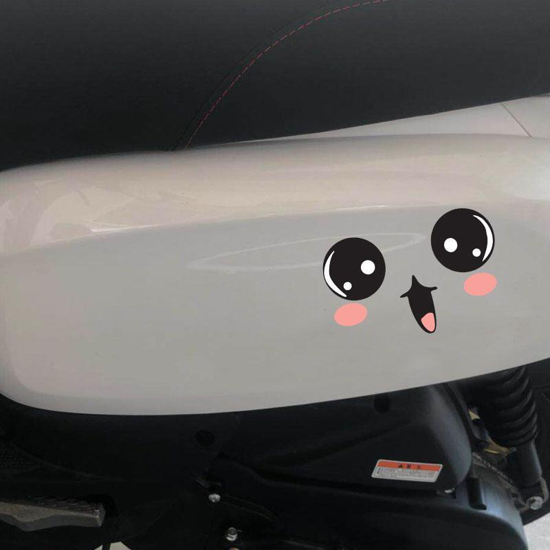 Miếng Dán Trang Trí Gương Chiếu Hậu Xe Hơi / Mũ Bảo Hiểm Họa Tiết Hoạt Hình Siêu Dễ Thương