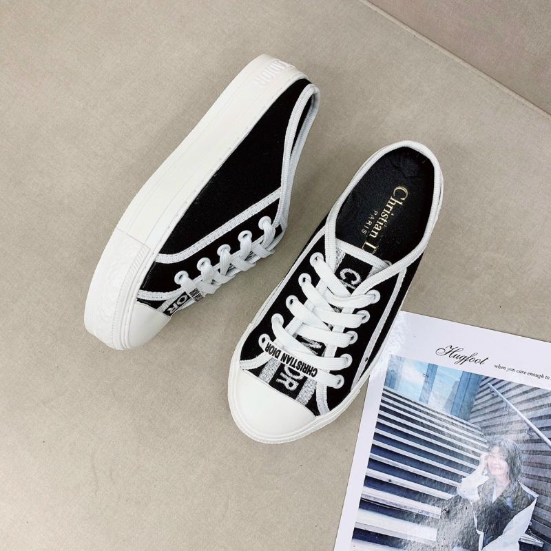 sục thể thao viền trằng DioR/new