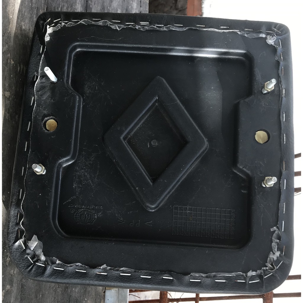 Yên sau xe Cub 86 loại lớn