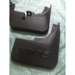 Chắn Bùn, Tấm Chắn Bùn Xe Toyota Vios 2014-2023 Có Sẵn Ốc Vít