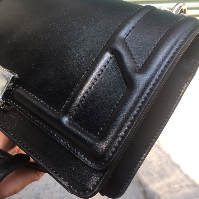 TÚI P KHOÁ VUÔNG SIZE 25 | BigBuy360 - bigbuy360.vn