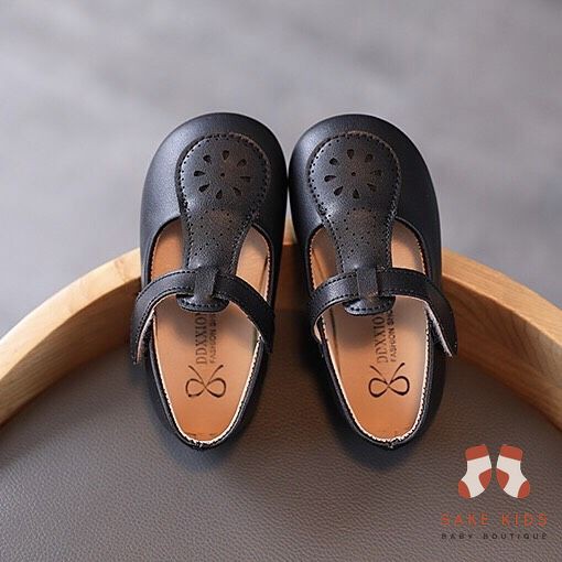 Giày tập đi bé gái, Giày búp bê phong cách Vintage có lỗ thoáng chất da mềm quai dán dễ thương cho bé gái mẫu mới M2125