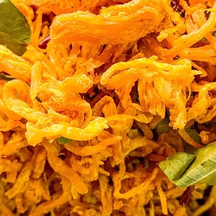 (Đồ ăn vặt) Khô gà xé cay lá chanh loai 1 siêu ngon 100g/300g/500g ảnh thật | BigBuy360 - bigbuy360.vn