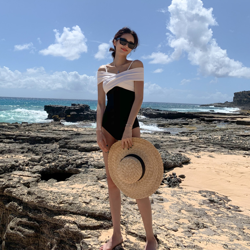 Bộ Đồ Bơi Kiểu Dáng Hàn Quốc Quyến Rũ Cho Nữ | BigBuy360 - bigbuy360.vn