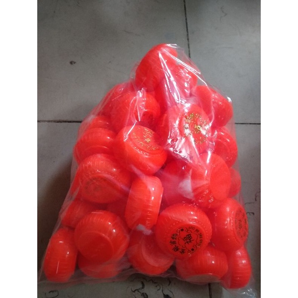 Hộp nhựa đỏ để trang sức
