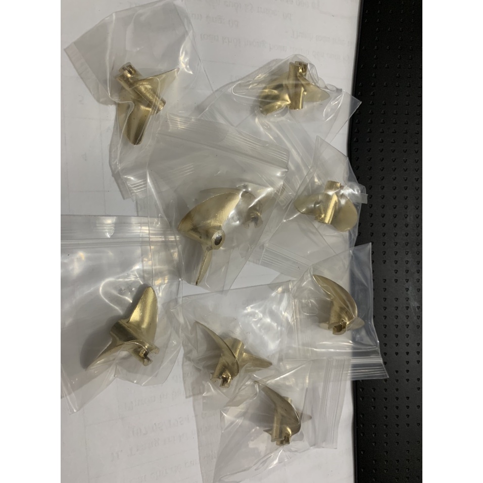 Chân vịt đồng 2 lá trục 3.17mm/4mm/4.76mm pitch 1.9 inches dùng cho tàu/cano điều khiển từ xa