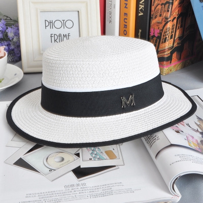 Lovely and cute white wide-brimmed sedge hat for women