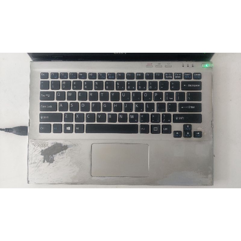 Laptop score i5 ssd 128gb win 10 ram 4gb pin sạc đầy đủ bể kính màn hình vẫn dùng ok (GIAO HÃNG NGẤU NHIÊN)