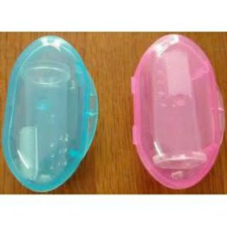 Dụng cụ vệ sinh răng miệng cho bé