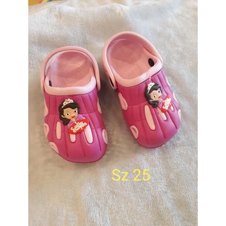 Dép cross nhiều mẫu cho bé trai bé gái.