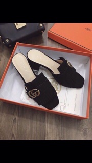 Guốc gucci và guốc bèo