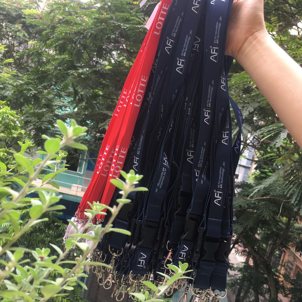 Dây đeo thẻ nhân viên cao cấp,  xưởng in thẻ nhân viên đẹo giá rẻ theo yêu cầu