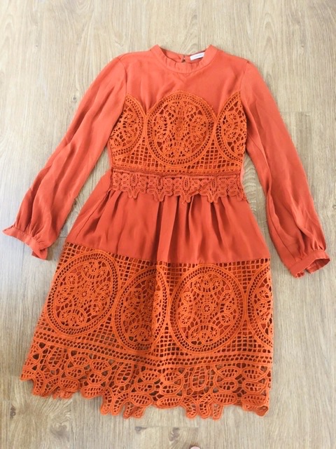 Váy zara use pass rẻ 200k