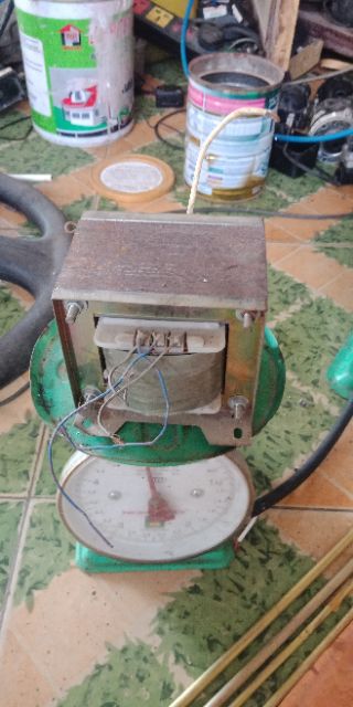 Biến áp lưu điện.12v lên 220v điện ra 7.5v0v7.5v