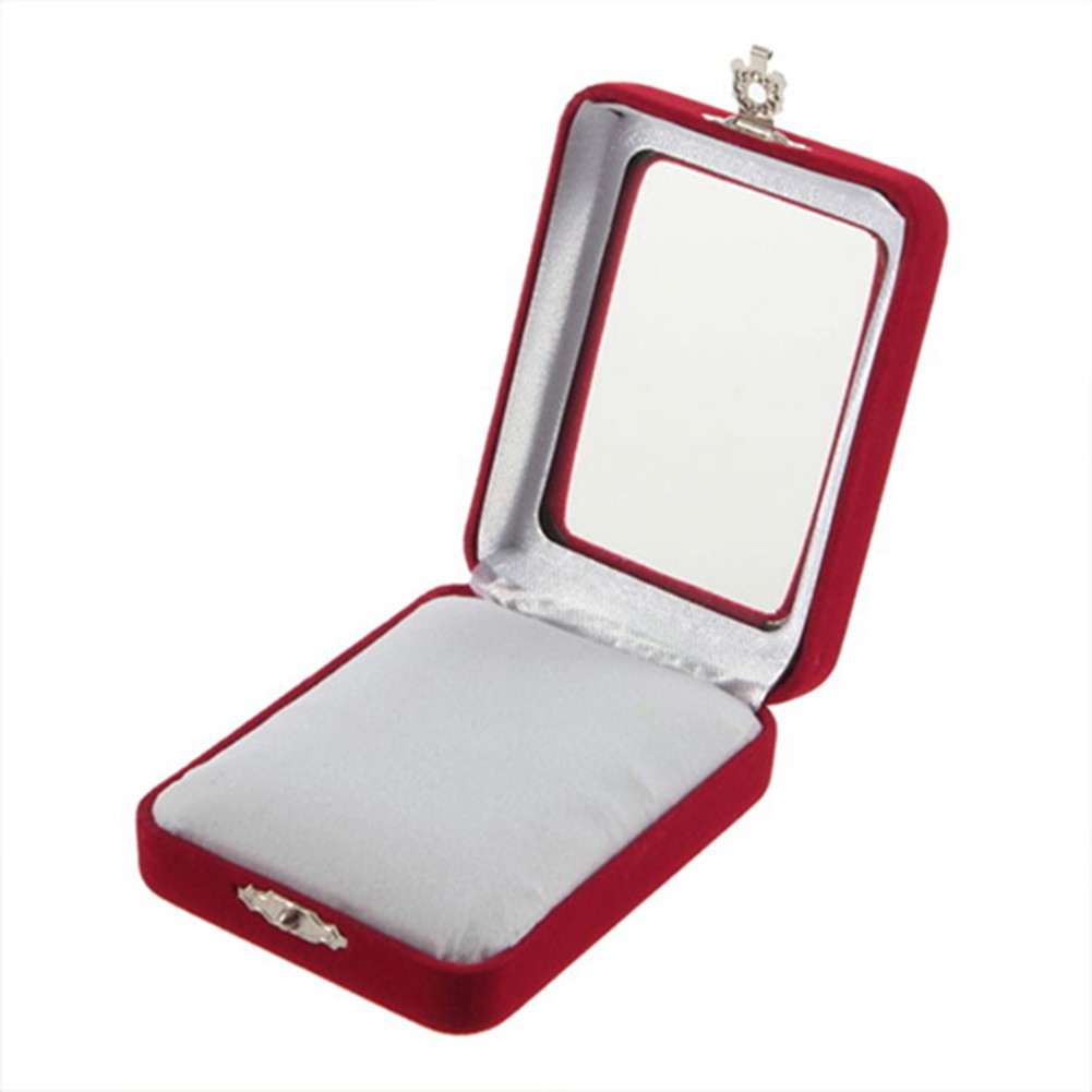 Hộp Đựng Trang Sức Bằng Nhung Màu Đỏ Sang Trọng