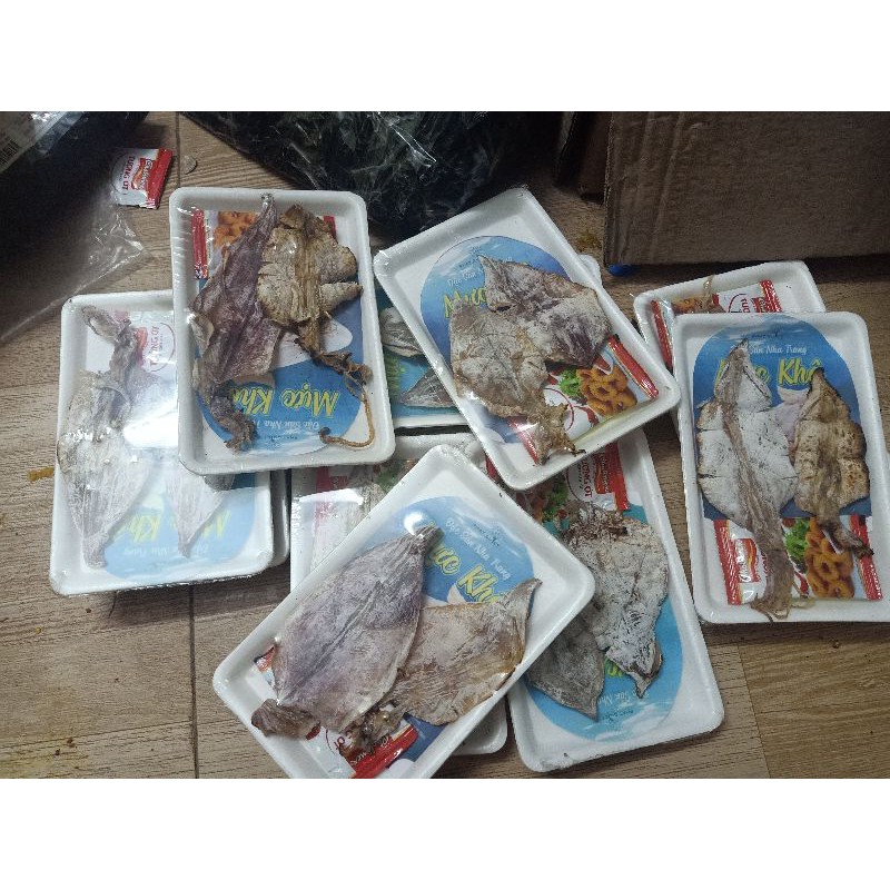 Khay 2 Con Mực Câu nướng sẵn, ăn liền, kèm tương ớt