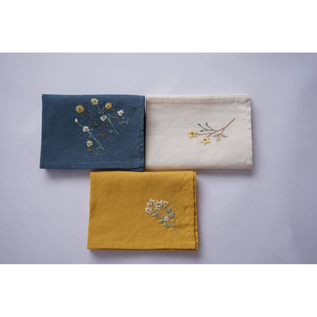 Set 2 Khăn Tay Thêu Linen 2 màu ngẫu nhiên