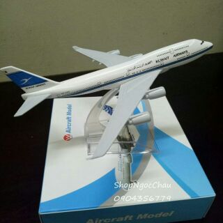 Máy bay mô hình tĩnh Kuwait Airways B474 16cm