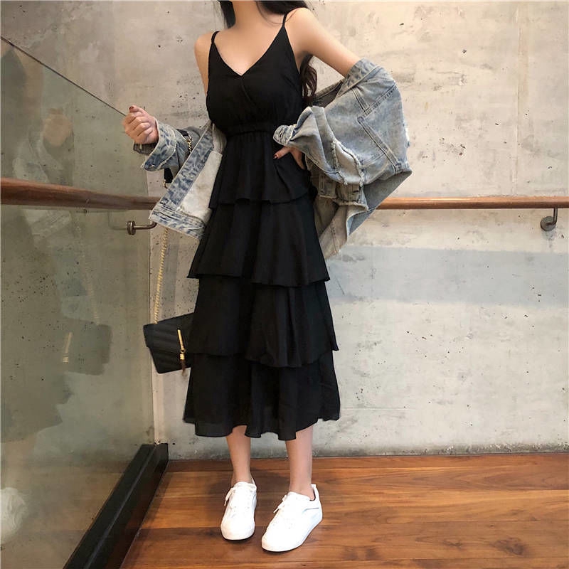 Đầm dài hai dây không tay cổ V xếp tầng nhiều lớp mỏng màu đen thời trang cho nữ | BigBuy360 - bigbuy360.vn