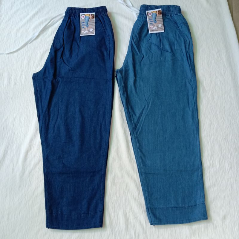 Quần ngố jean thiết kế dáng lỡ chất liệu vải jean lụa mềm mại ,nhẹ lưng thun có 2 màu